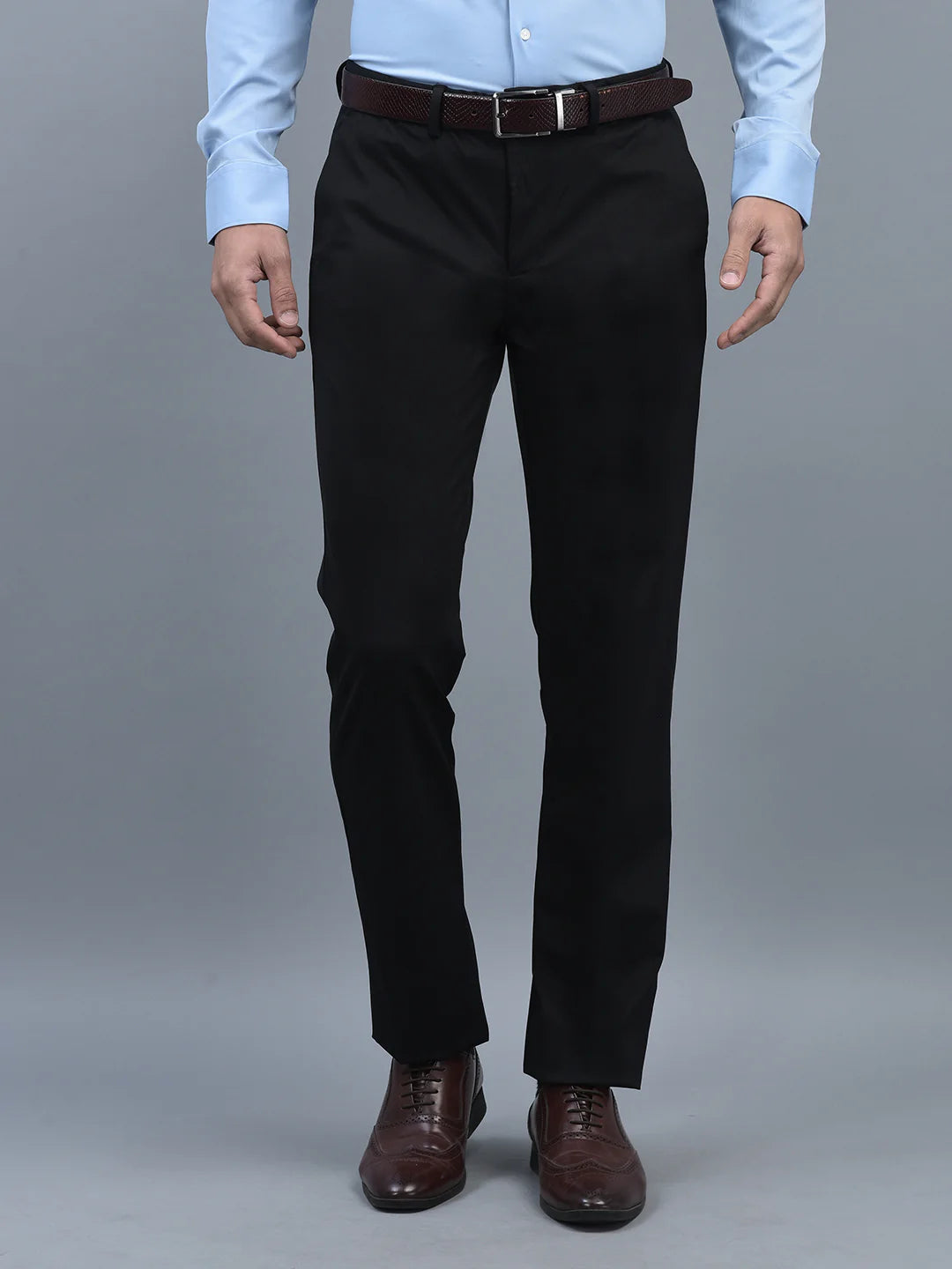 Men Regular Length Solid Pattern Smart Fit Knitted Formal Trouser Main image