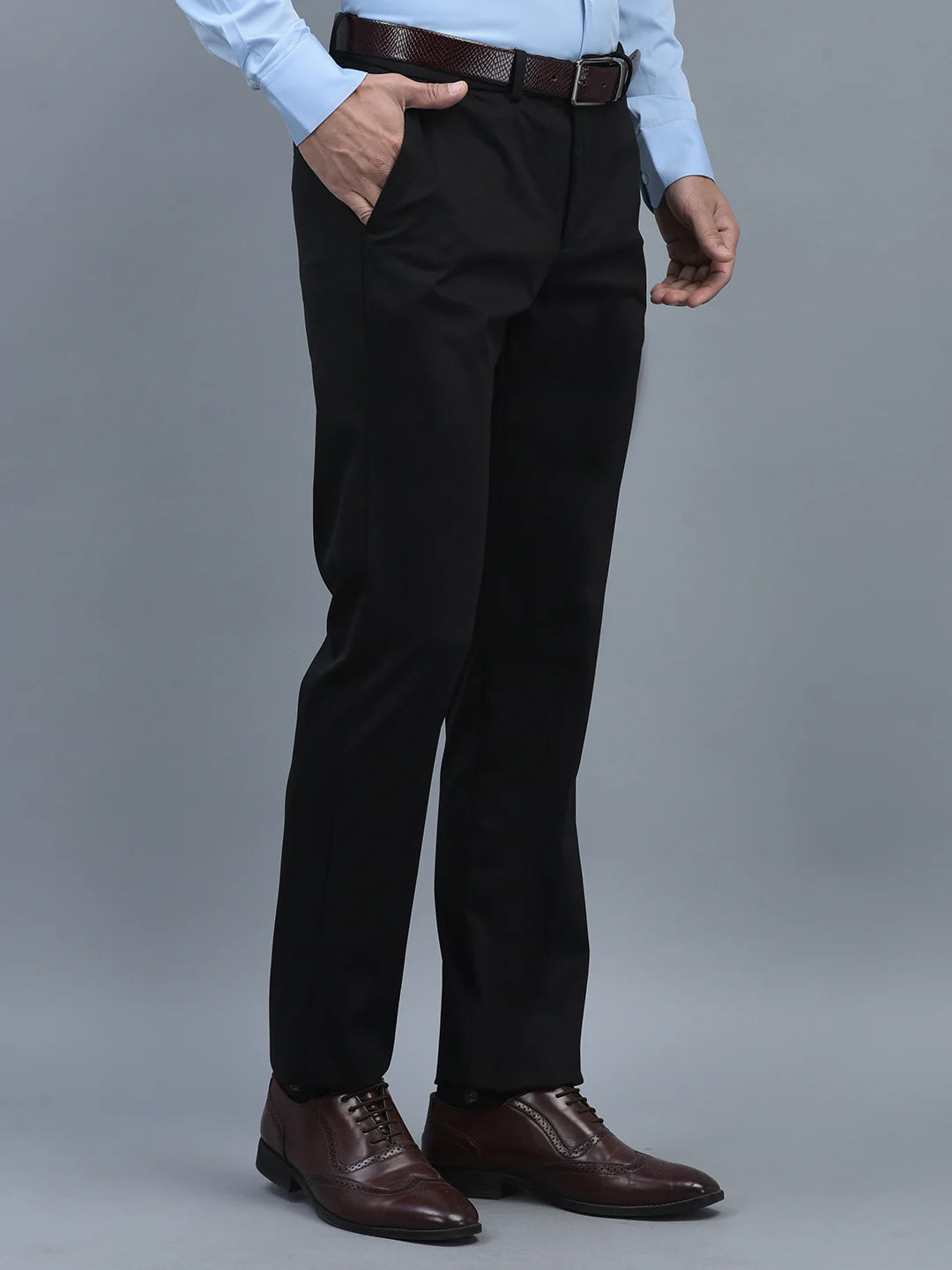 Men Regular Length Solid Pattern Smart Fit Knitted Formal Trouser