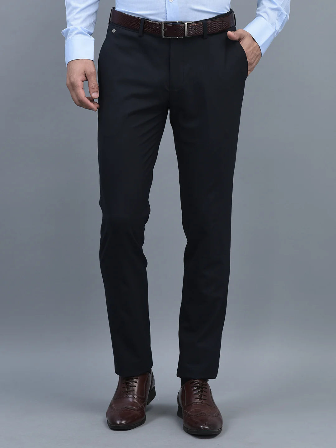 Men Regular Length Solid Pattern Button Closure Formal Trouser Main image